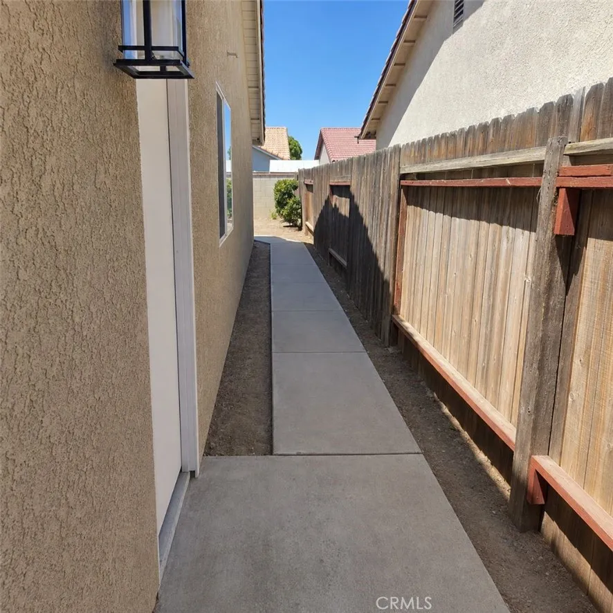 713 Harvest Creek Road Bakersfield, CA 93312