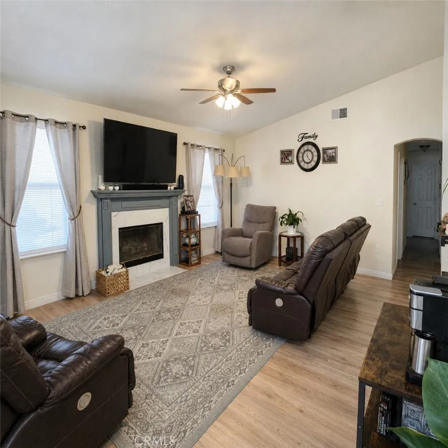 713 Harvest Creek Road Bakersfield, CA 93312