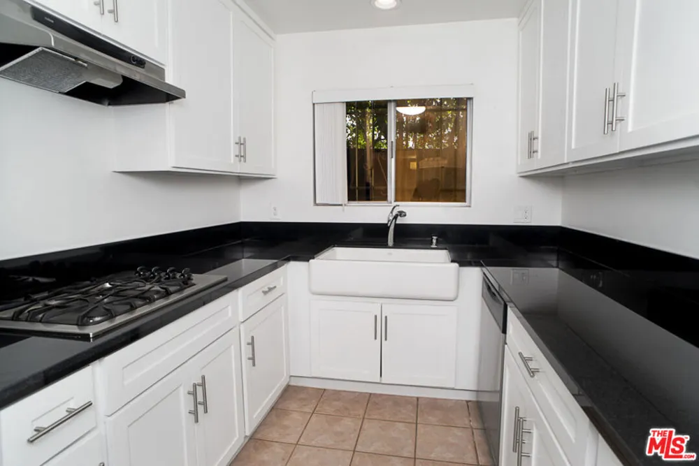 416 Oakhurst Drive #107 Beverly Hills, CA 90210