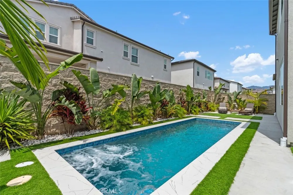 111 Edna Parkway Lake Forest, CA 92630