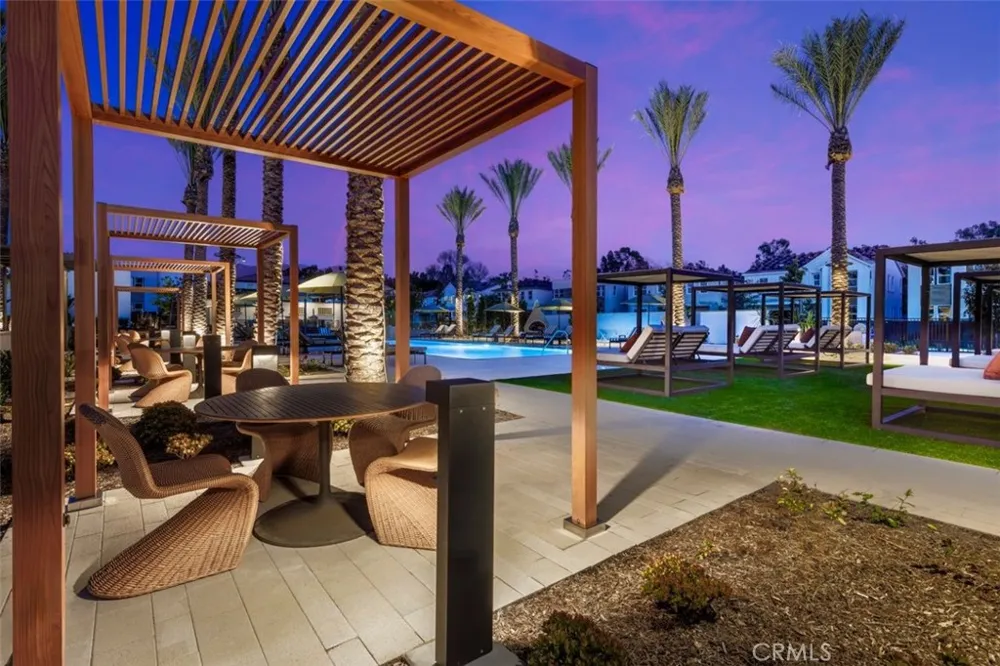 111 Edna Parkway Lake Forest, CA 92630