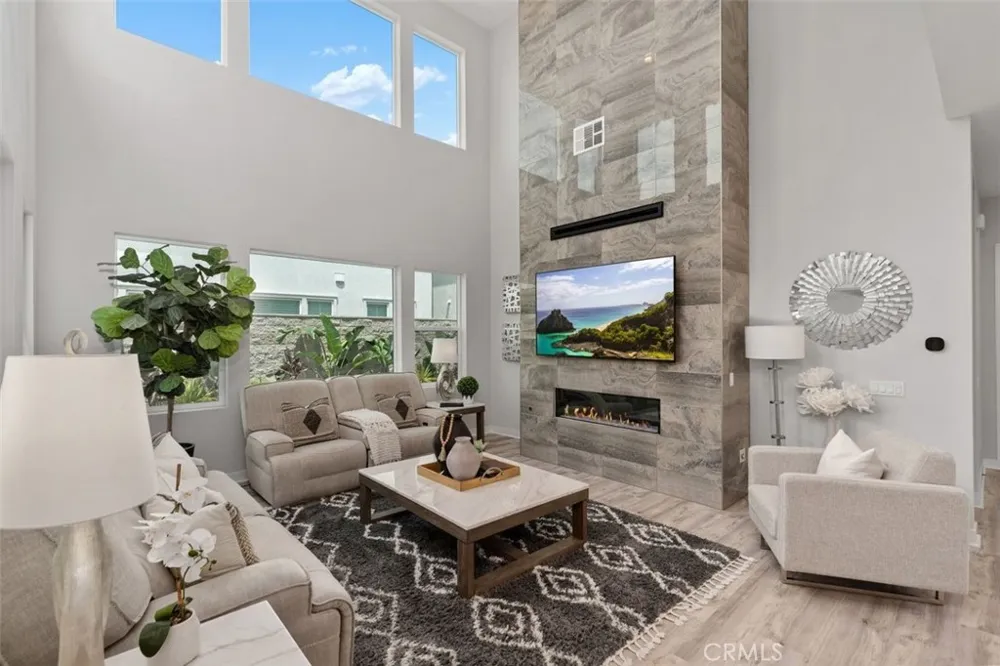111 Edna Parkway Lake Forest, CA 92630