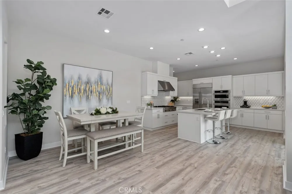 111 Edna Parkway Lake Forest, CA 92630
