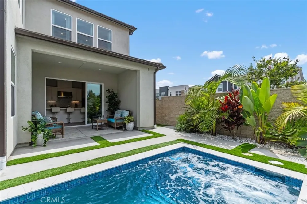 111 Edna Parkway Lake Forest, CA 92630