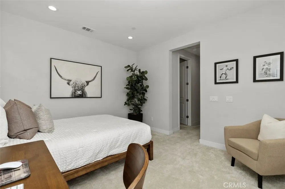 111 Edna Parkway Lake Forest, CA 92630