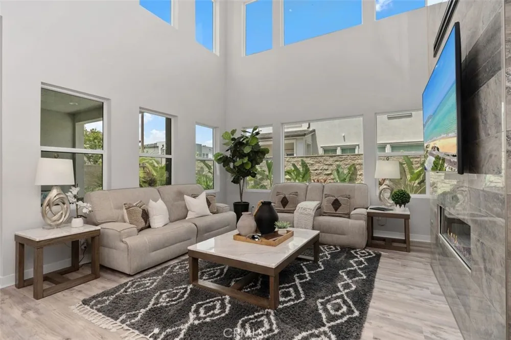 111 Edna Parkway Lake Forest, CA 92630