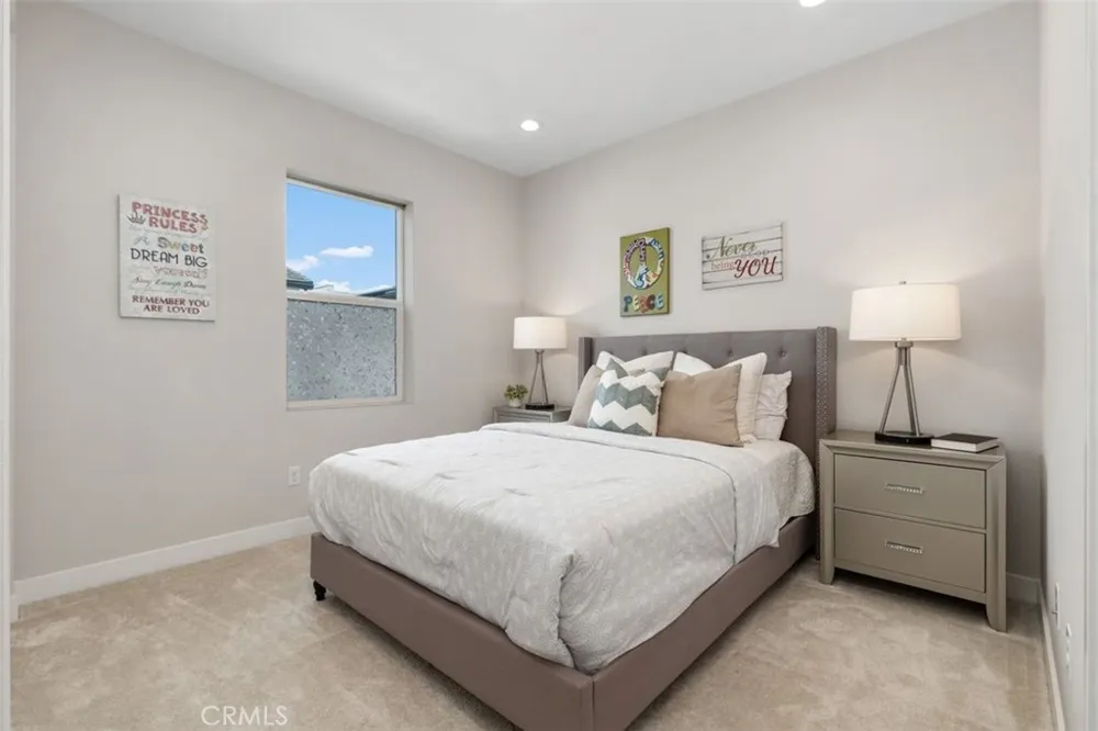 111 Edna Parkway Lake Forest, CA 92630