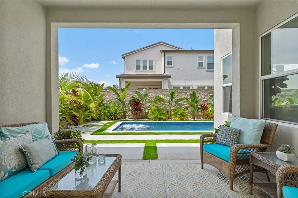 111 Edna Parkway Lake Forest, CA 92630