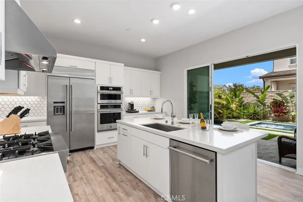 111 Edna Parkway Lake Forest, CA 92630