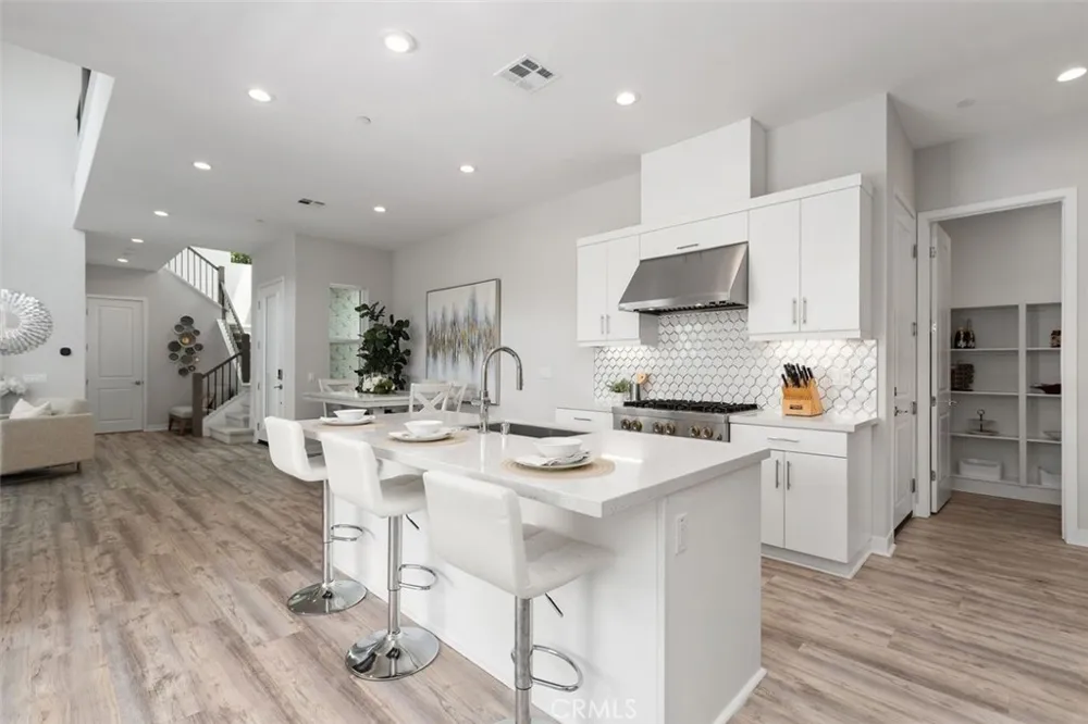 111 Edna Parkway Lake Forest, CA 92630