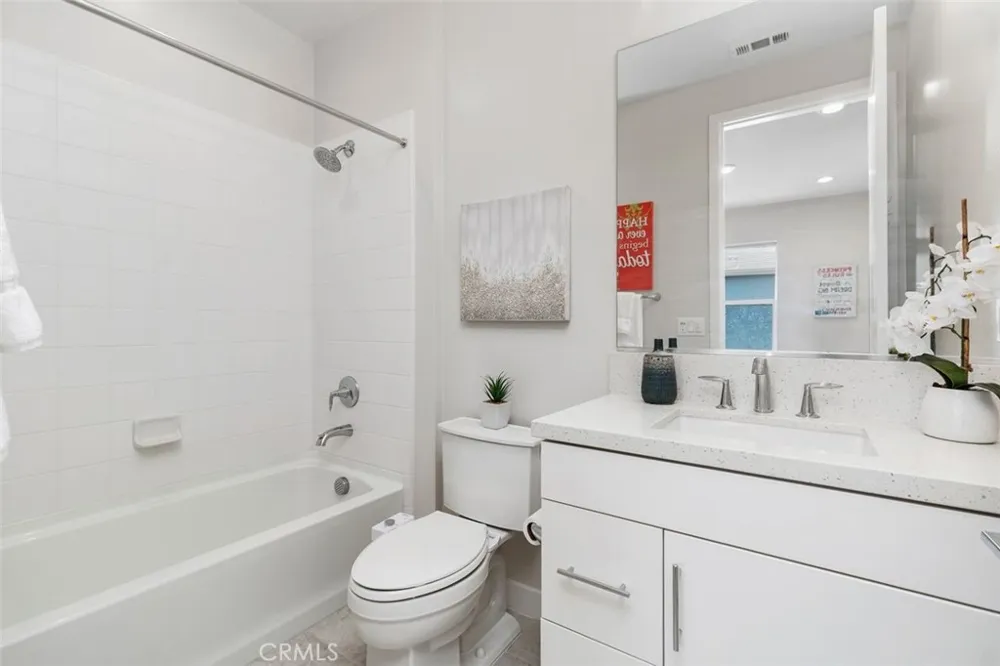 111 Edna Parkway Lake Forest, CA 92630