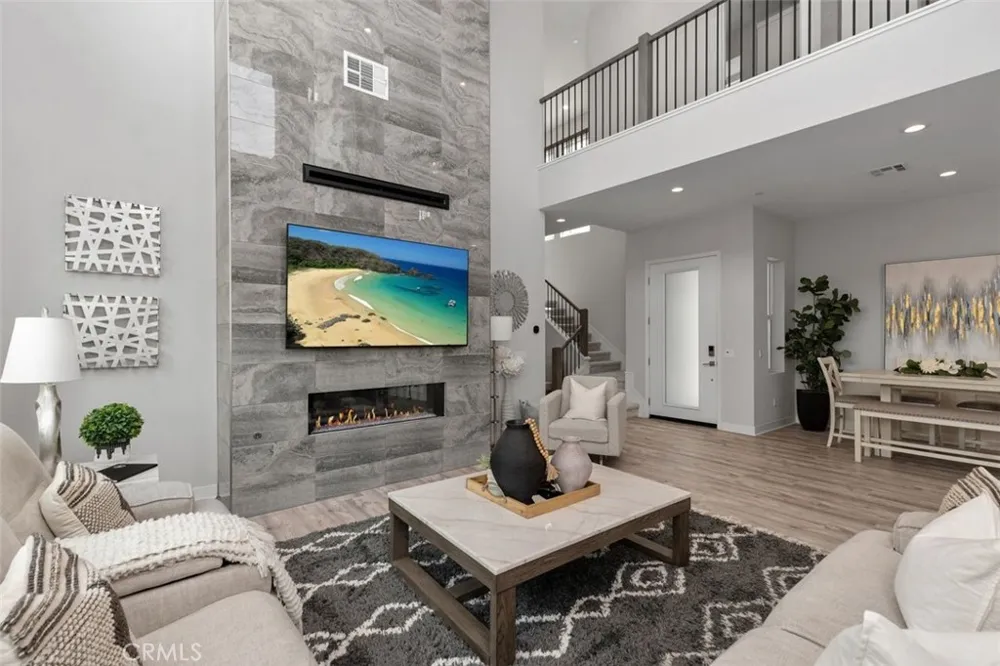 111 Edna Parkway Lake Forest, CA 92630