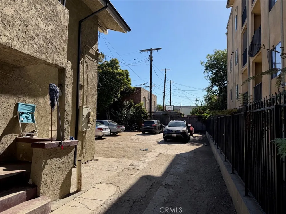 4512 S Figueroa Los Angeles, CA 90037