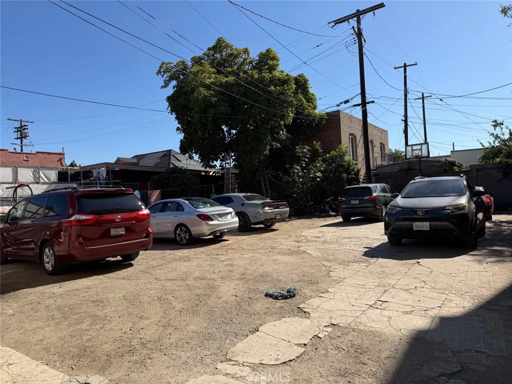 4512 S Figueroa Los Angeles, CA 90037