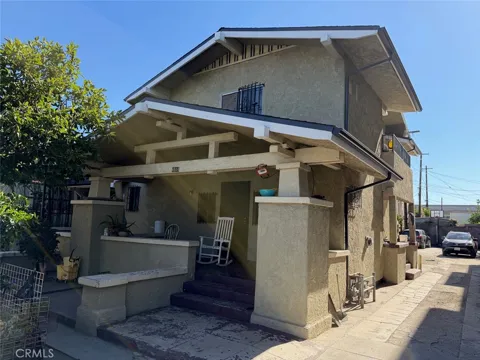4512 S Figueroa