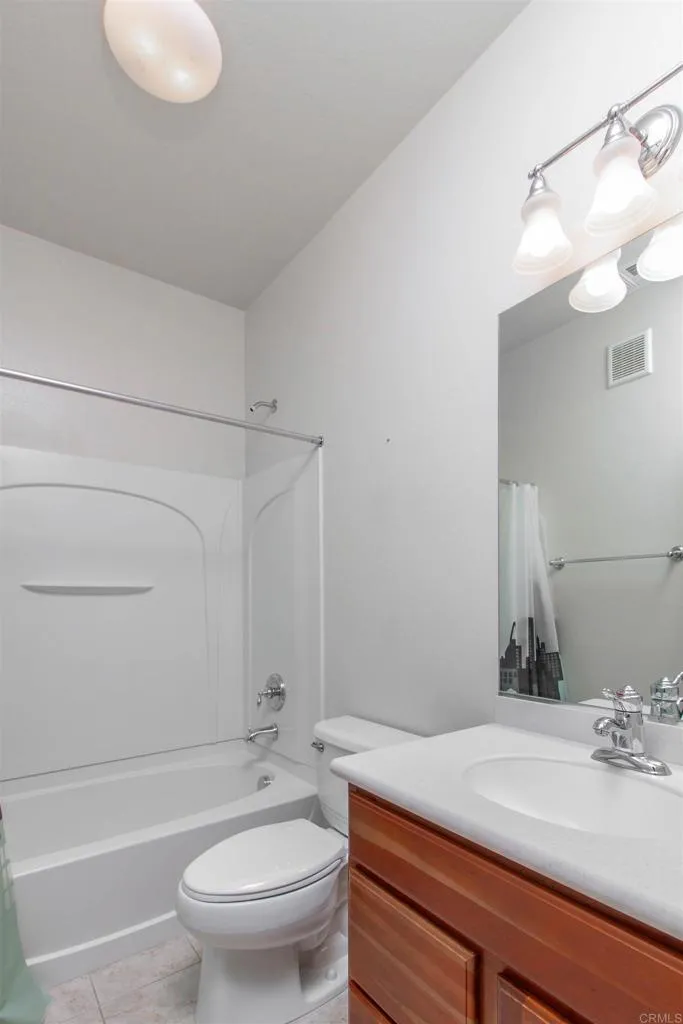 1819 Clare Ln Santee, CA 92071
