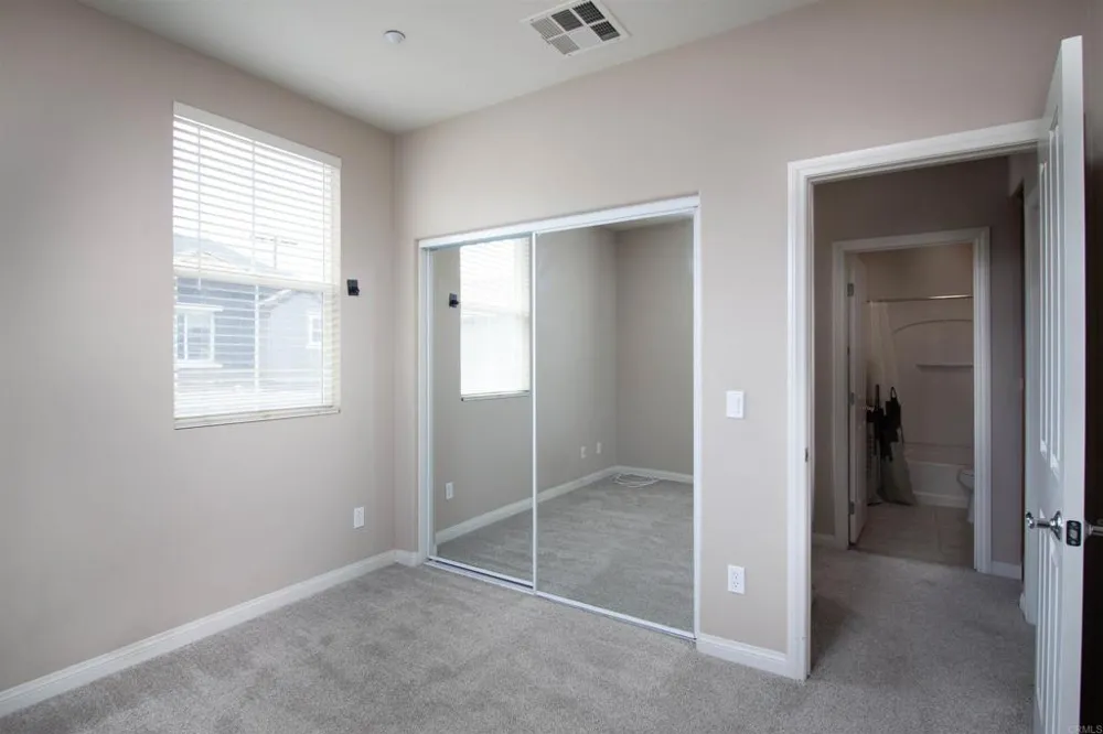 1819 Clare Ln Santee, CA 92071