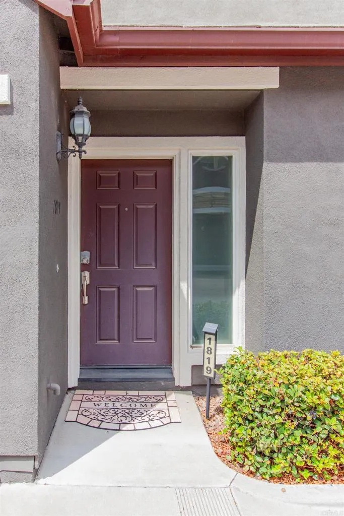 1819 Clare Ln Santee, CA 92071