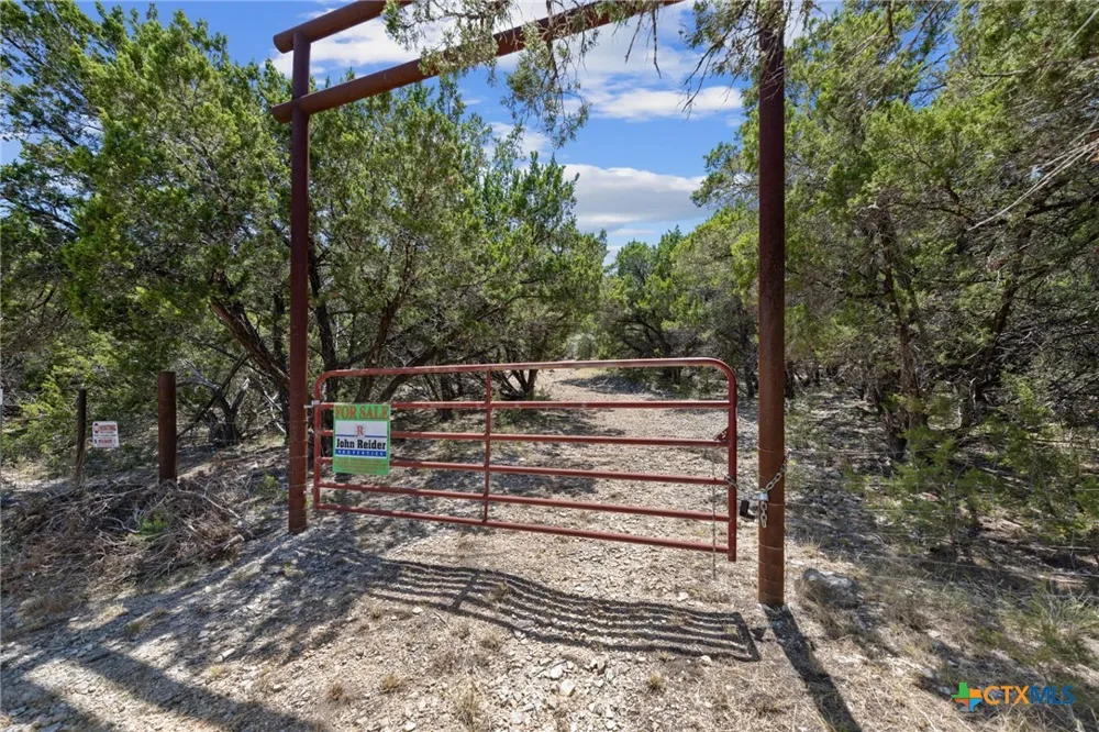 82 Mercy Ranch Road Florence, TX 76527
