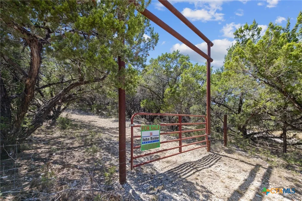 82 Mercy Ranch Road Florence, TX 76527