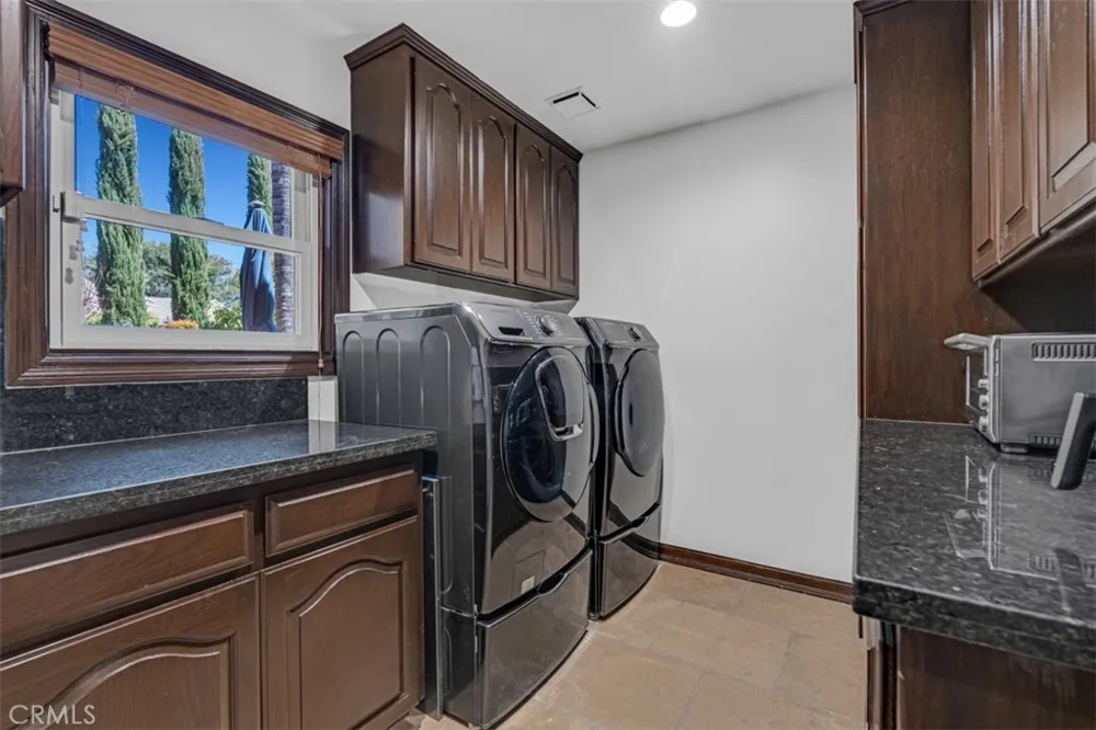 7190 Wyndham Hill Riverside, CA 92506