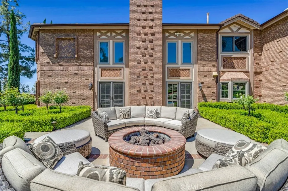 7190 Wyndham Hill Riverside, CA 92506