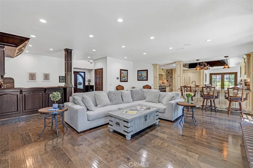 7190 Wyndham Hill Riverside, CA 92506