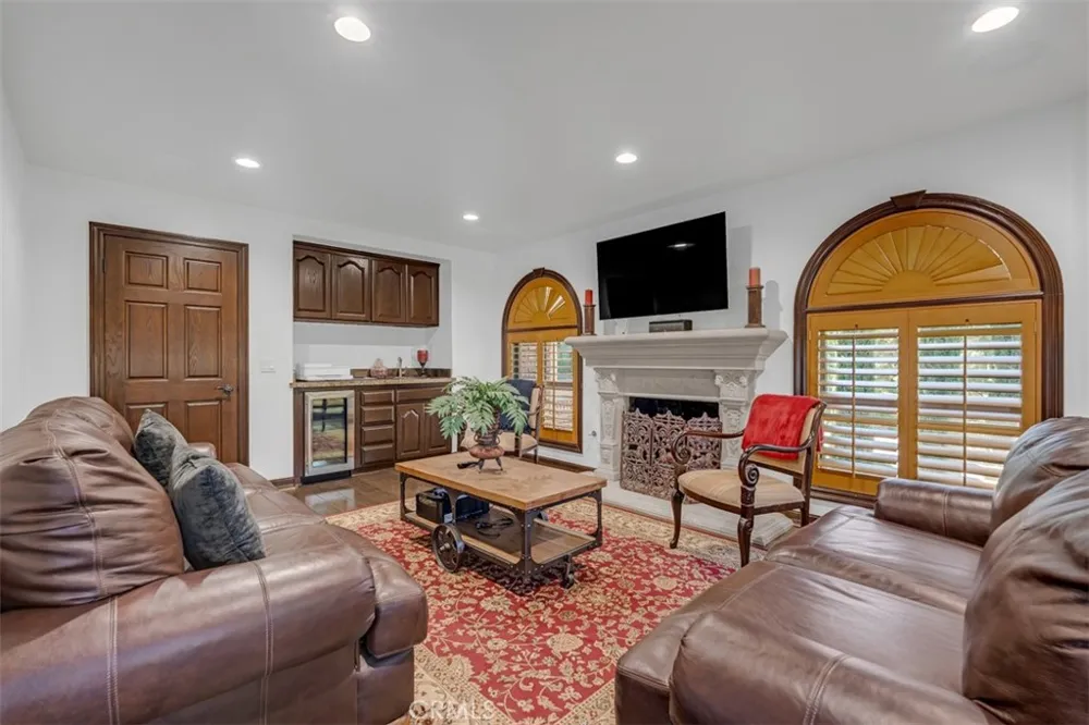 7190 Wyndham Hill Riverside, CA 92506