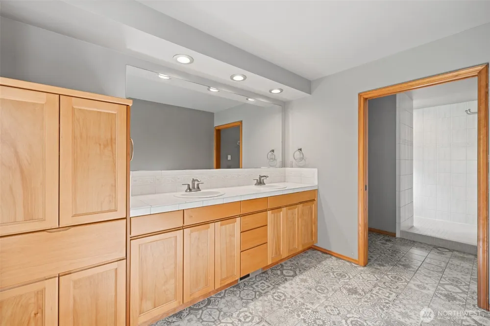 175 Alderview Drive Port Angeles, WA 98362