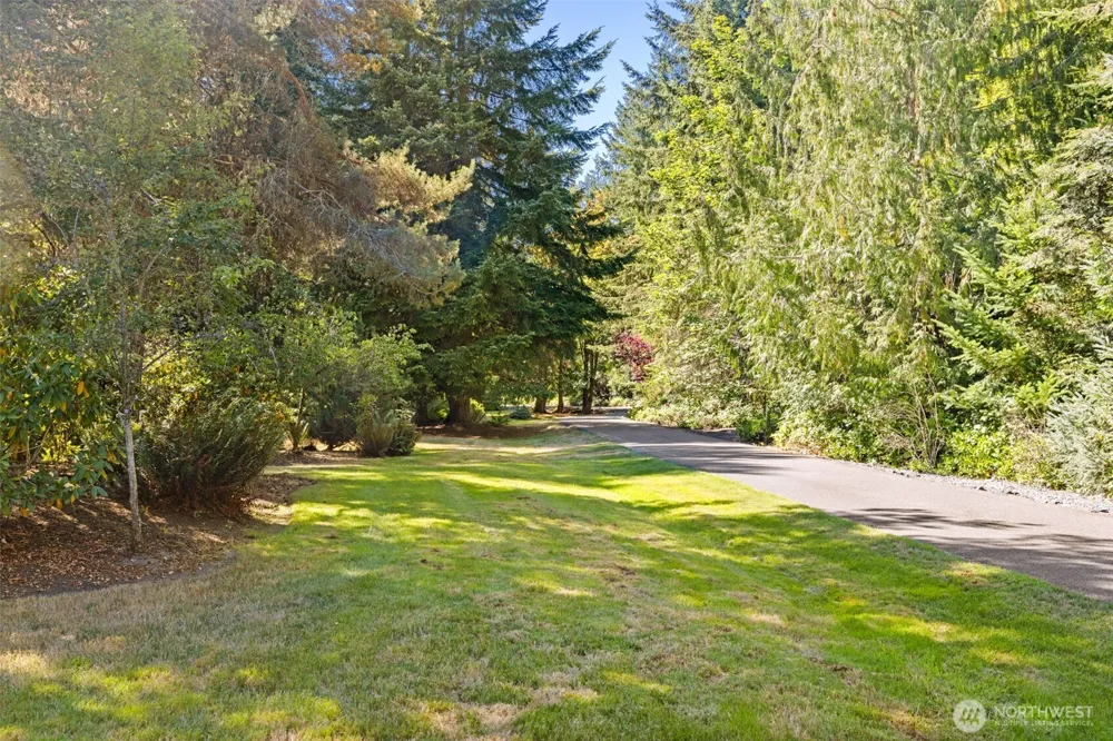 175 Alderview Drive Port Angeles, WA 98362