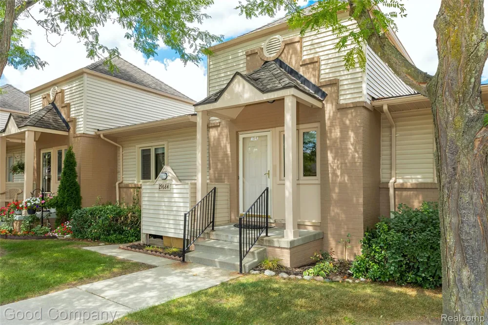 29684 Olympia Court Farmington Hills City, MI 48336