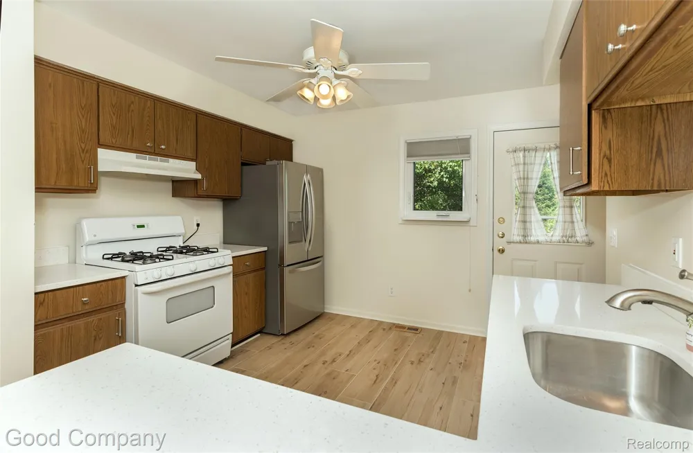 29684 Olympia Court Farmington Hills City, MI 48336