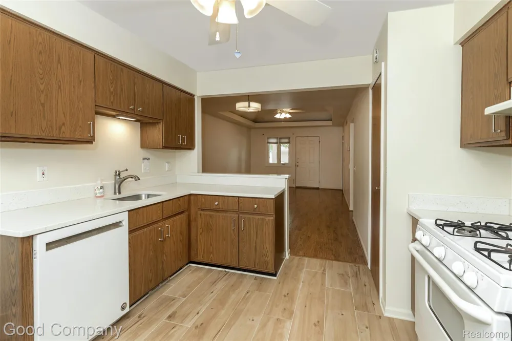 29684 Olympia Court Farmington Hills City, MI 48336