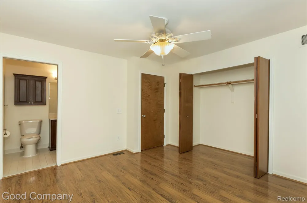 29684 Olympia Court Farmington Hills City, MI 48336