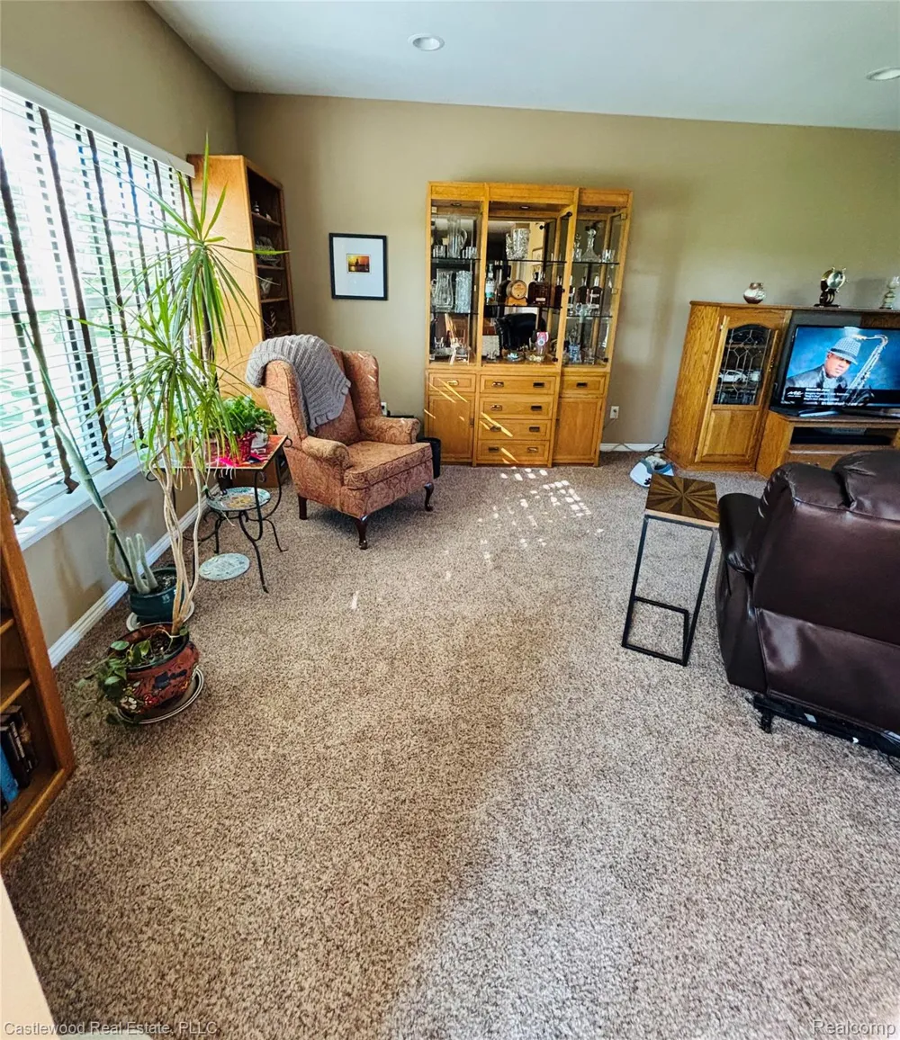 5616 Jada Drive Highland Charter Township, MI 48356