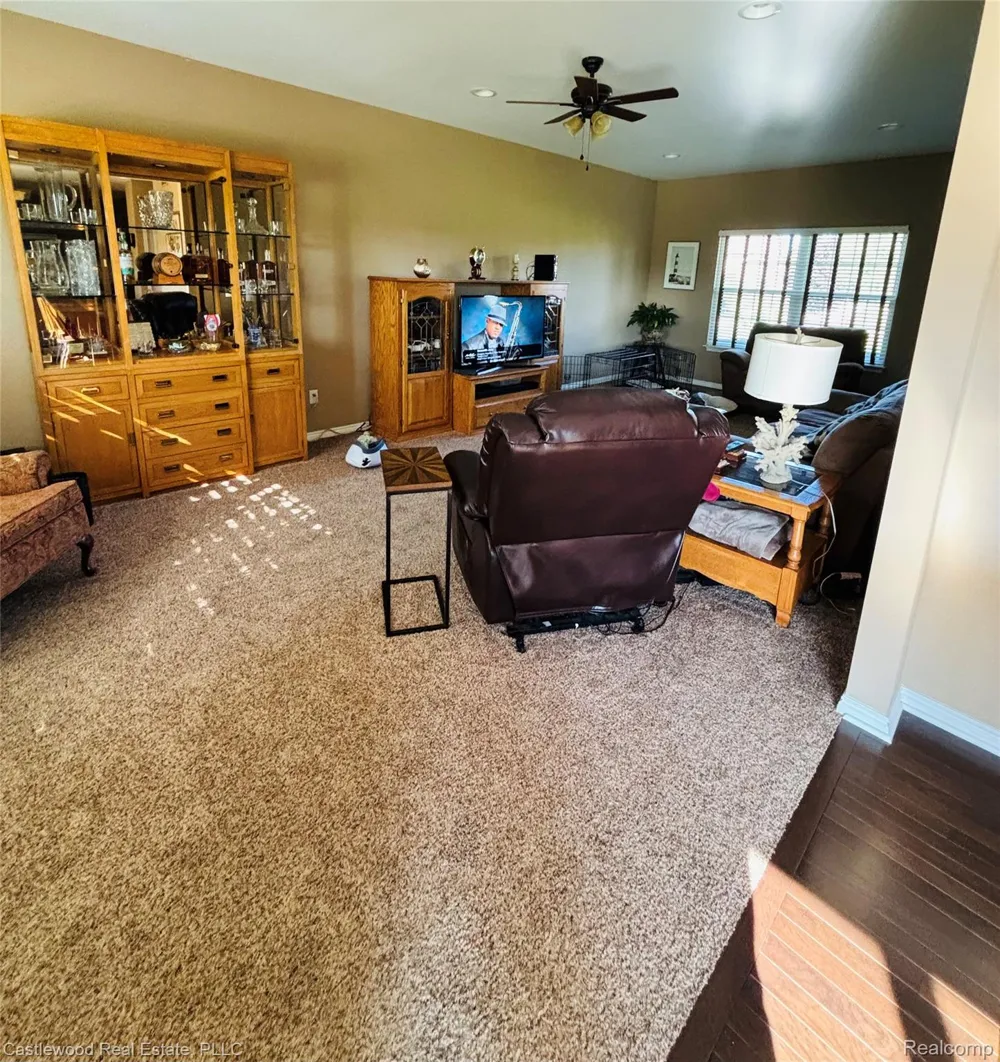 5616 Jada Drive Highland Charter Township, MI 48356