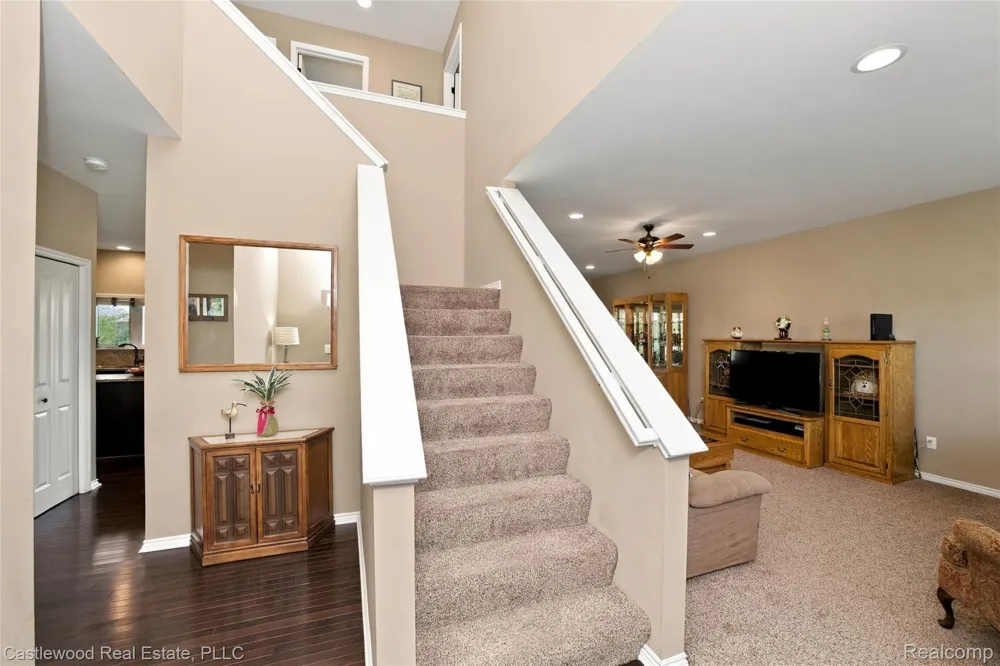 5616 Jada Drive Highland Charter Township, MI 48356