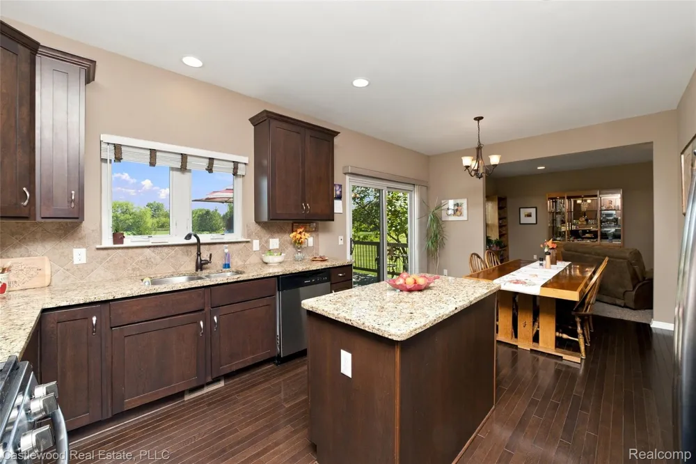 5616 Jada Drive Highland Charter Township, MI 48356