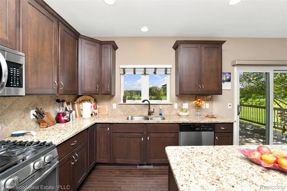 5616 Jada Drive Highland Charter Township, MI 48356