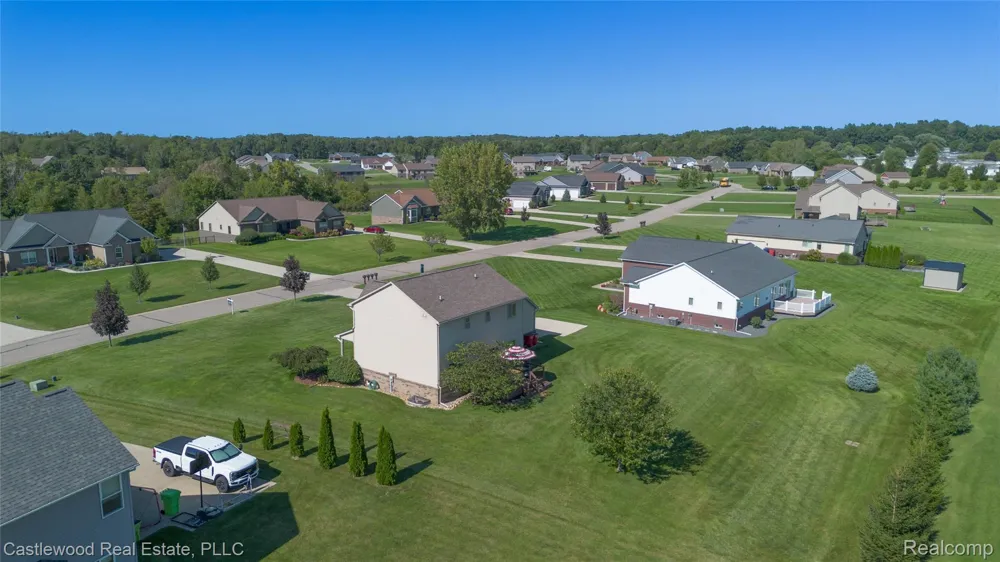5616 Jada Drive Highland Charter Township, MI 48356