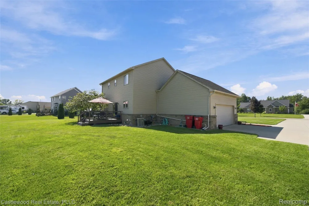 5616 Jada Drive Highland Charter Township, MI 48356