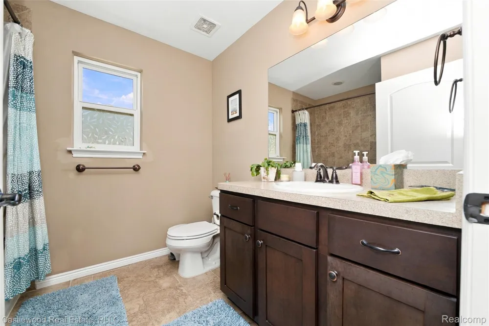 5616 Jada Drive Highland Charter Township, MI 48356