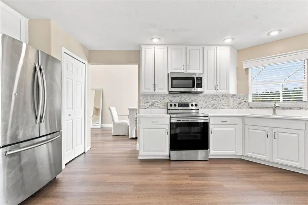 7326 YARDLEY WAY Tampa, FL 33647