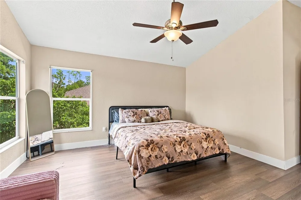 7326 YARDLEY WAY Tampa, FL 33647