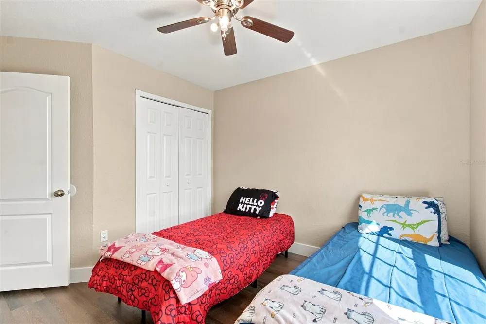 7326 YARDLEY WAY Tampa, FL 33647