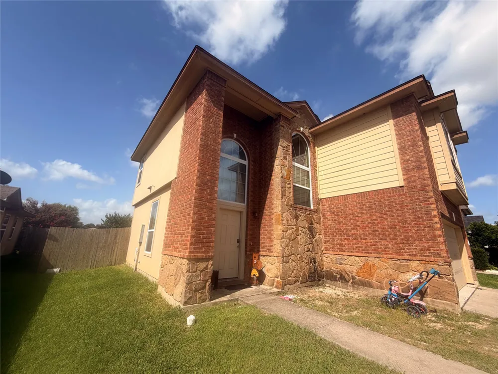 124 Langtry Lane Jarrell, TX 76537