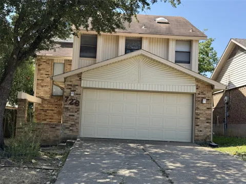 728 Via Miramonte