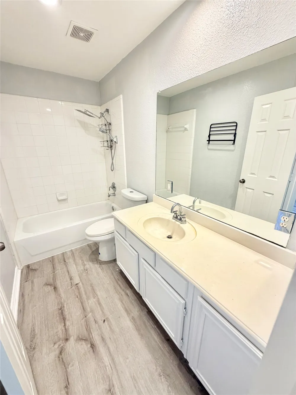 2501 Stetson Drive Garland, TX 75044