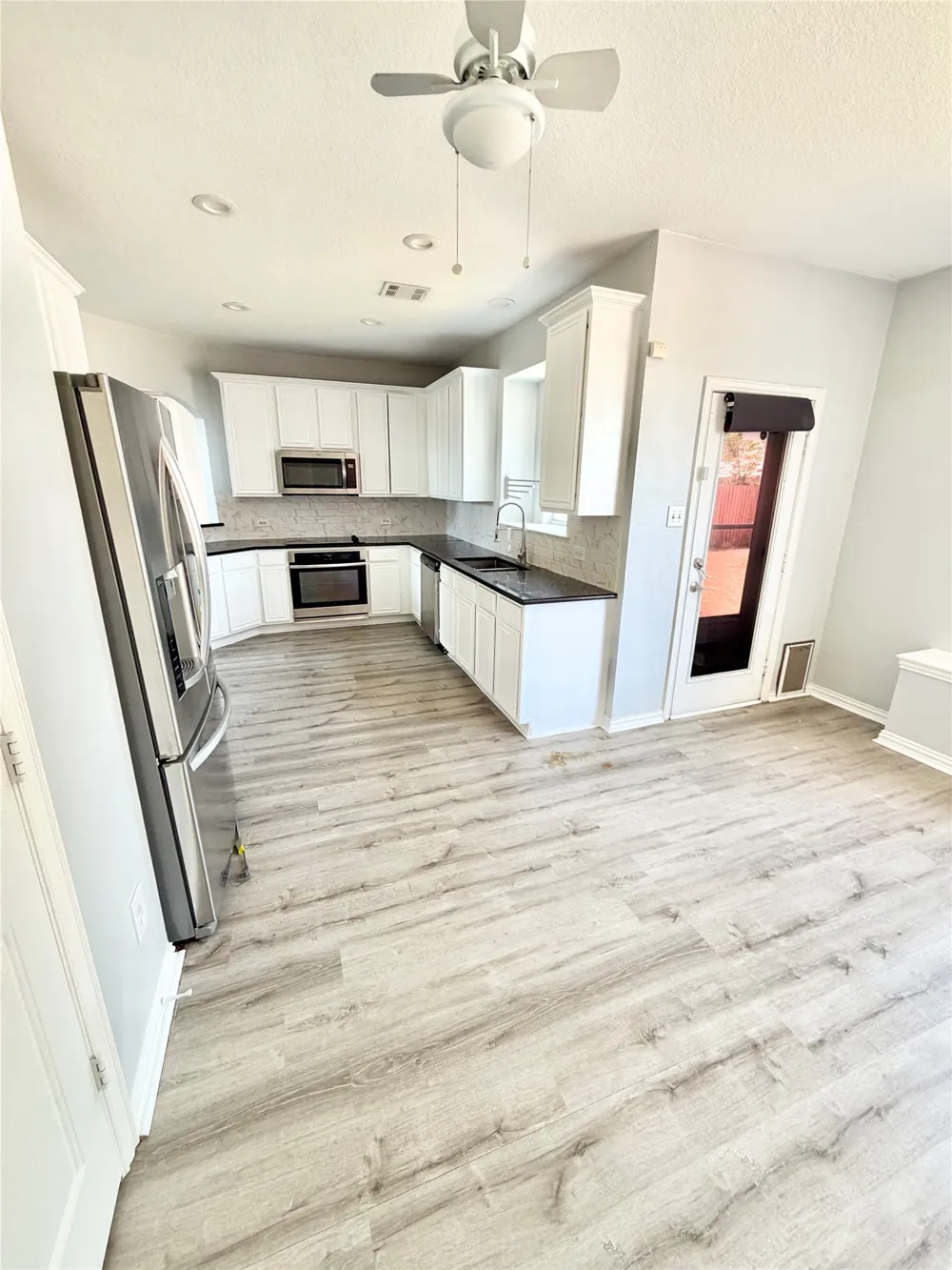 2501 Stetson Drive Garland, TX 75044