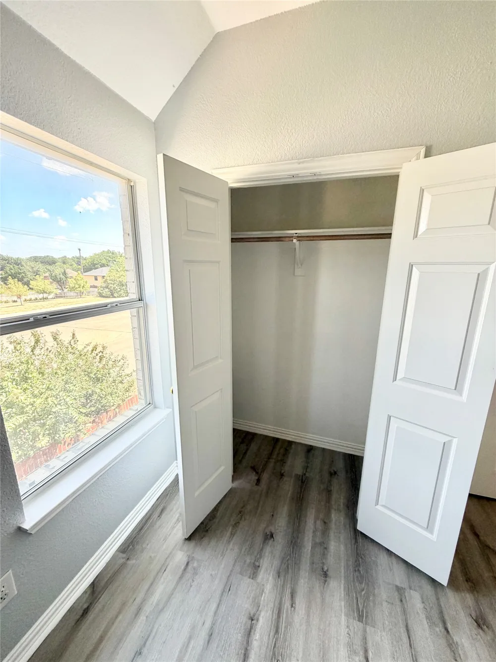 2501 Stetson Drive Garland, TX 75044